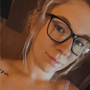 Meet your Posher, Brandi